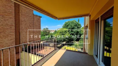 Apartment in Plaça de Josep Freixa i Argemí photo 12