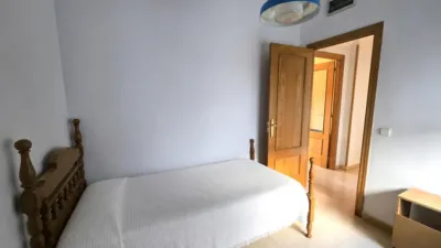 Apartment on Calle Don Julio Terrón Sobrado photo 12