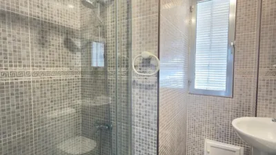 Apartment in University Area photo 4