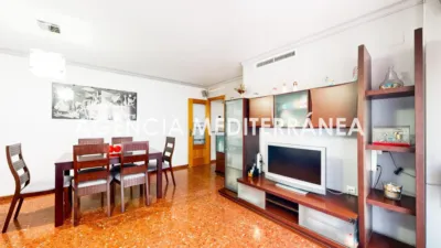 Piso en Los Alfarales photo 8