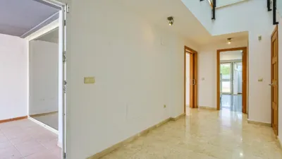 Semi-detached house on Calle Par photo 31