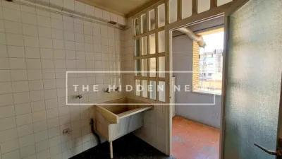 Apartment in Plaça de Josep Freixa i Argemí photo 23