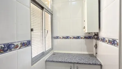 Apartment in University Area photo 9