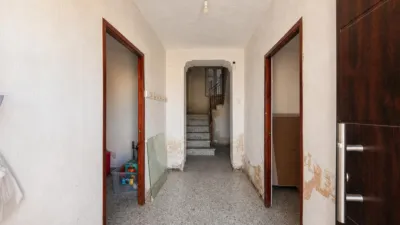 House on Calle de la Virgen Milagrosa photo 2