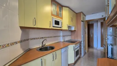 Apartment on Calle Don Julio Terrón Sobrado photo 5