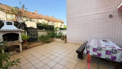 Terraced House in Areta photo 3