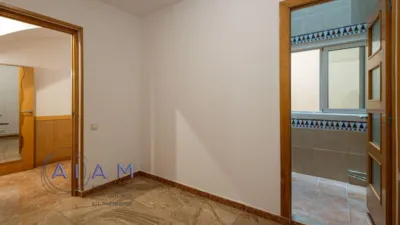 Apartment in Centre photo 7