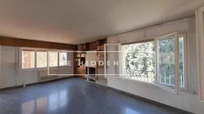 Apartment in Plaça de Josep Freixa i Argemí photo 5