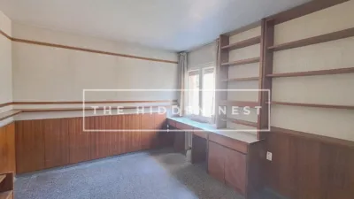 Apartment in Plaça de Josep Freixa i Argemí photo 30