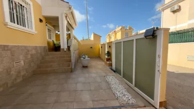 Semi-detached house on Avenida de Cuenca photo 40