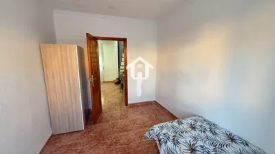 Duplex on Calle de la Villa de Chiva photo 13