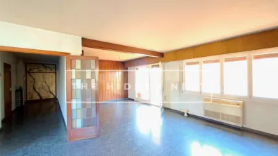 Apartment in Plaça de Josep Freixa i Argemí photo 7