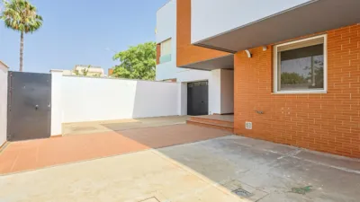 Semi-detached house on Calle Par photo 3