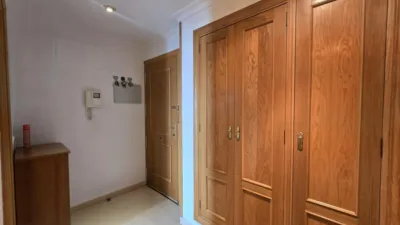 Apartment on Calle Don Julio Terrón Sobrado photo 9