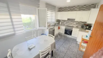 Terraced house in Carrer de Lola Anglada photo 4