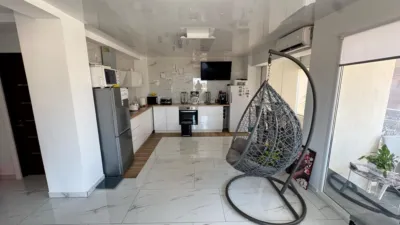 Apartamento en Avenida de Alfredo Nobel photo 4