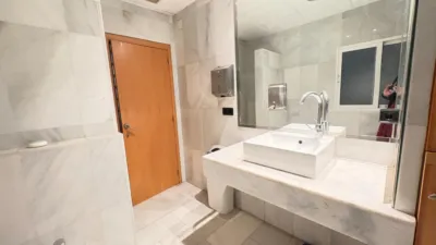 Apartment on Calle de Valdés photo 27