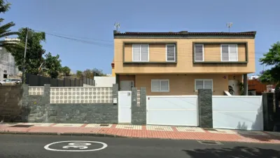 Casa pareada en calle Escritor Secundino Delgado photo 51