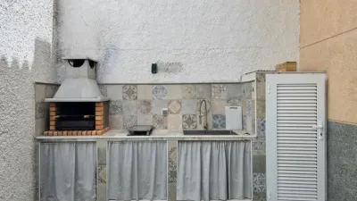 Casa pareada en calle Escritor Secundino Delgado photo 9