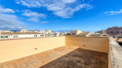 Attic in Carrer de Font i Monteros photo 5