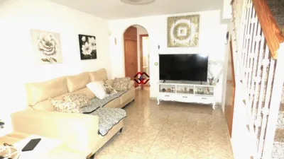 Duplex on Sierra la Pila Street photo 2