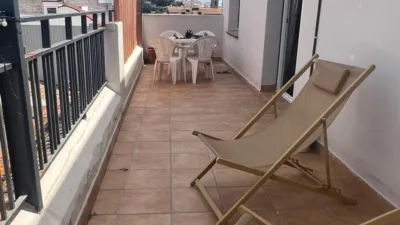 Top-floor apartment in Carrer del Mas Muní photo 3