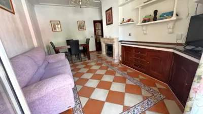 House in the Centre photo 2