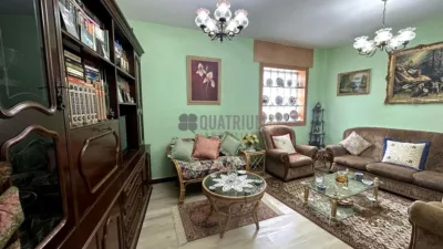 Apartment on Rosalía de Castro Street photo 2