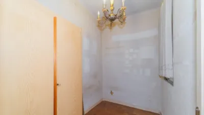 Apartment on Calle de Alcántara photo 18