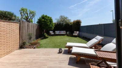 Terraced house in Carrer Can Tosca photo 4