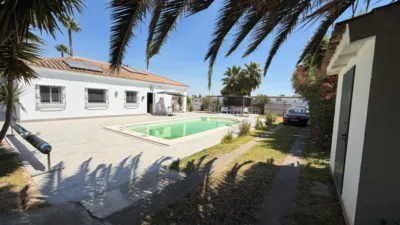 Chalet in Las Lagunas - Campano photo 4