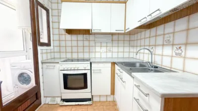 Apartment on Carrer del Puig Rom photo 8
