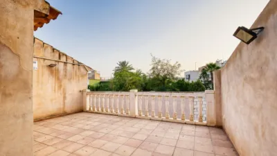 House on Clara Campoamor Street photo 28