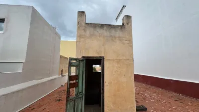Semi-detached house at 49 San Francisco Javier Street photo 9
