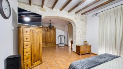 House on Clara Campoamor Street photo 19