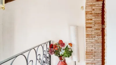 House on Clara Campoamor Street photo 21
