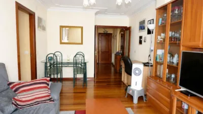 Flat for sale on Calle Respuela de Bezana photo 3