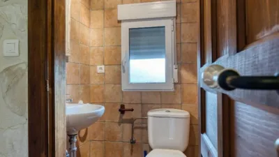 House on Clara Campoamor Street photo 27