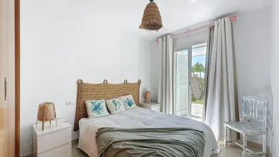 Semi-detached house on Paseo del Mediterráneo photo 31