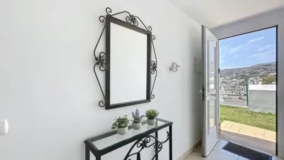 Semi-detached house on Paseo del Mediterráneo photo 10