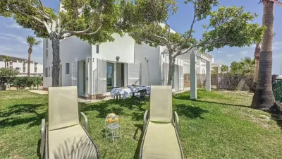 Semi-detached house on Paseo del Mediterráneo photo 6
