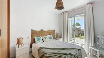 Semi-detached house on Paseo del Mediterráneo photo 32
