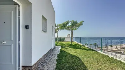 Semi-detached house on Paseo del Mediterráneo photo 8