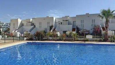 Semi-detached house on Paseo del Mediterráneo photo 49