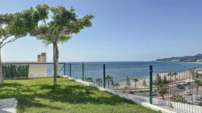 Semi-detached house on Paseo del Mediterráneo photo 9