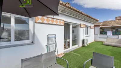 Top floor apartment in Vega de Granada, Northwest Zone photo 4