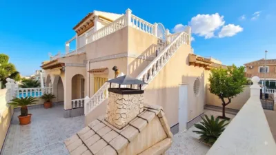 Terraced house in Carrer del Moncayo, 27 photo 2
