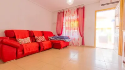 Casa en calle Hispasat photo 5