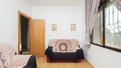 Terraced house on Pablo Neruda Street photo 35