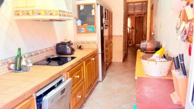 House in the Centre photo 2